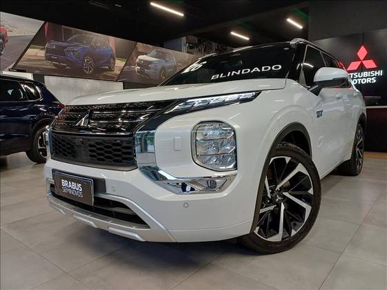 MITSUBISHI OUTLANDER 2.4 PHEV SIGNATURE S-AWC DHT MITSUBISHI OUTLANDER 2.4 PHEV SIGNATURE S-AWC DHT